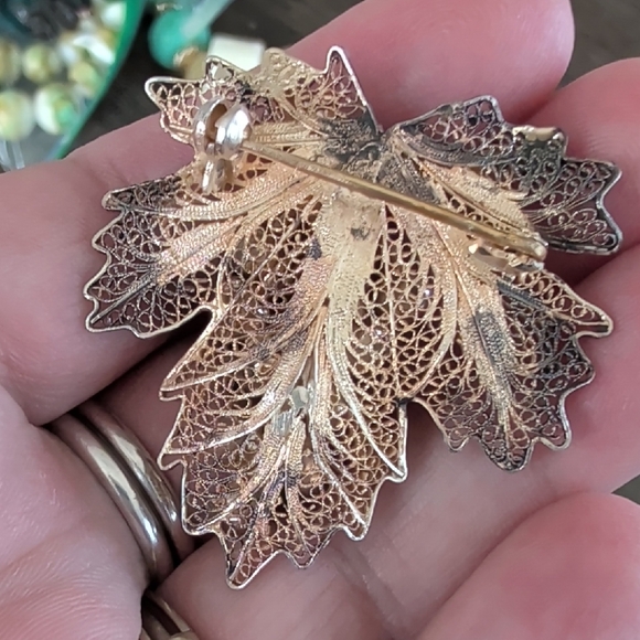 Vintage Silver Leaf and Berry Brooch - Picture 2 of 3